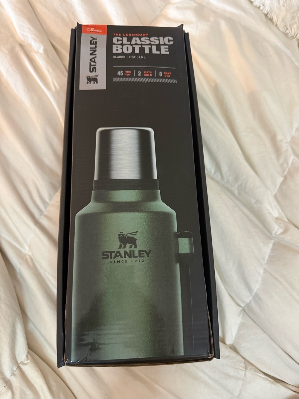 NEW Stanley Legendary Classic Bottle 2 QT (1.9L) Hammertone Green